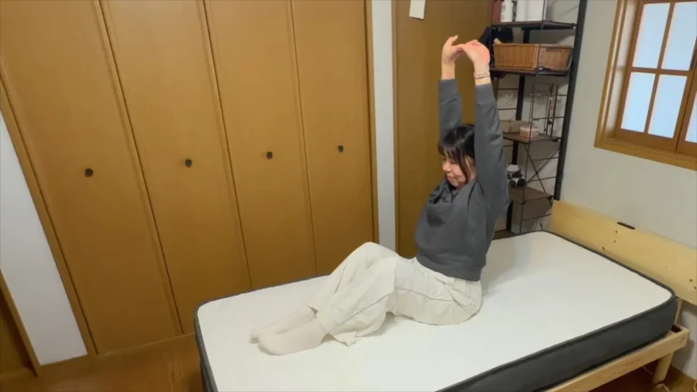 nell-mattress_stretch_53